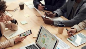 İnsan kaynakları yönetimini temsil eden görsel.
